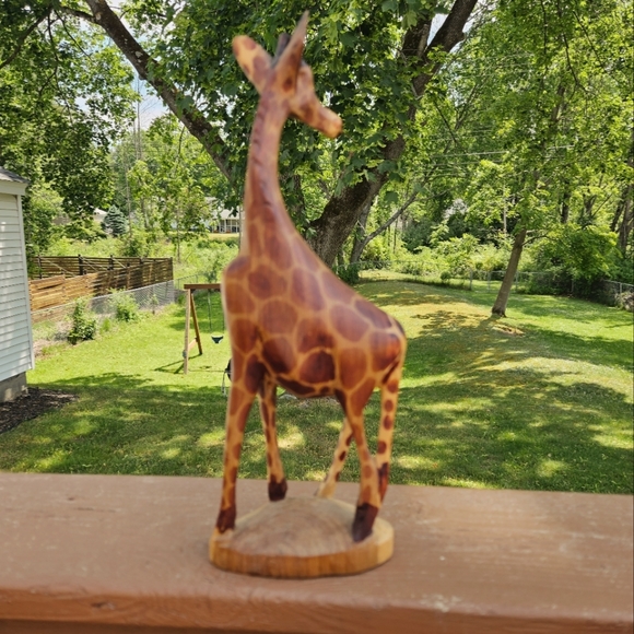 Handcarved Woodv Giraffe 12.25" - Picture 3 of 9